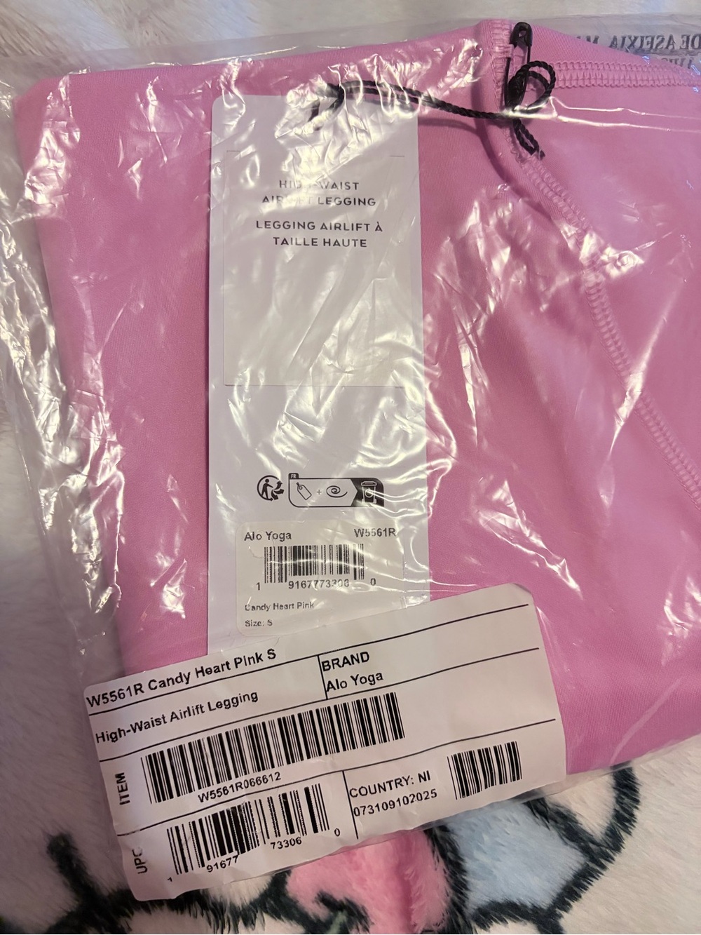 ALO Yoga High-Waist Airlift Leggings in Candy Heart Pink Small - Picture 5 of 9